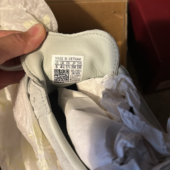 Adidas Orginals Samba chalk and silver, brand new in a box, size men 5 - Picture 12 of 12